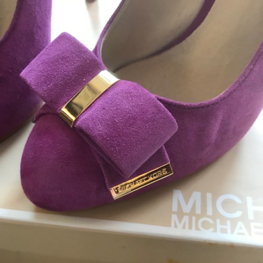 Michael Kors Suede Bow Pumps